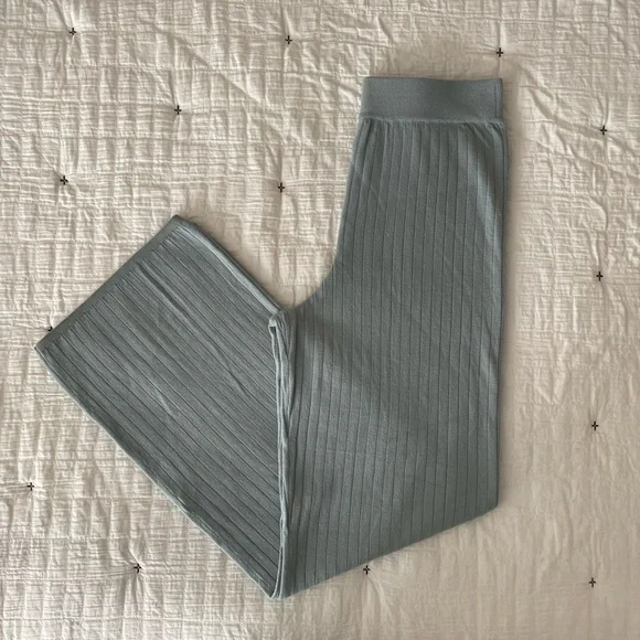 ABERCROMBIE & FITCH 90s Straight Ribbed Knit Sweater Pants Soft A&F Size M NWOT - Picture 14 of 14